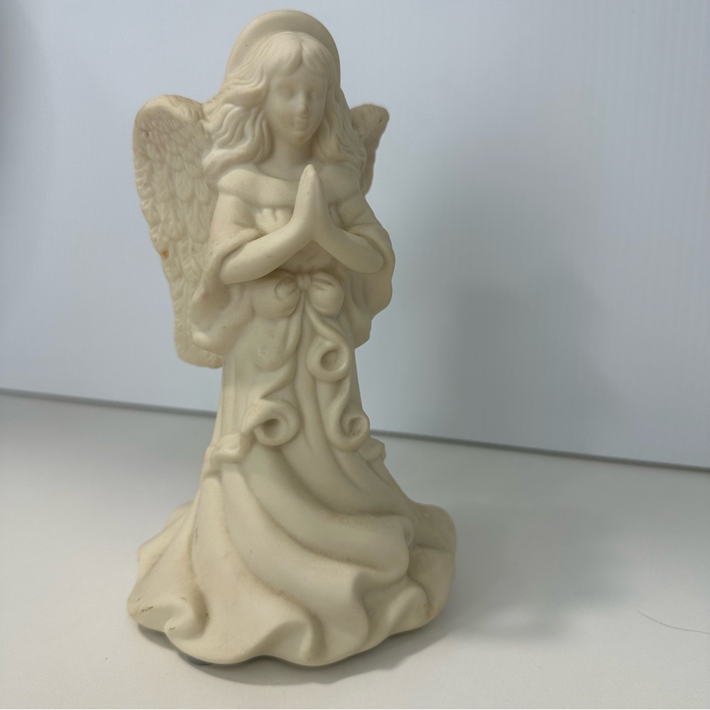 PARTYLITE Angel of Light Praying ANGEL Candle Holder Retired Collectible Bisque